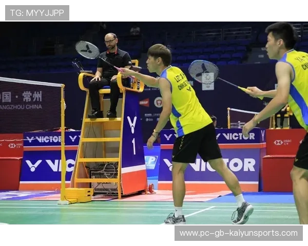 羽毛球反手封网盖帽得分:精准技术与竞技魅力的完美结合 羽毛球反手封网盖帽得分:精准技术与竞技魅力的完美结合