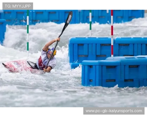 皮划艇世界杯中国女将摘金